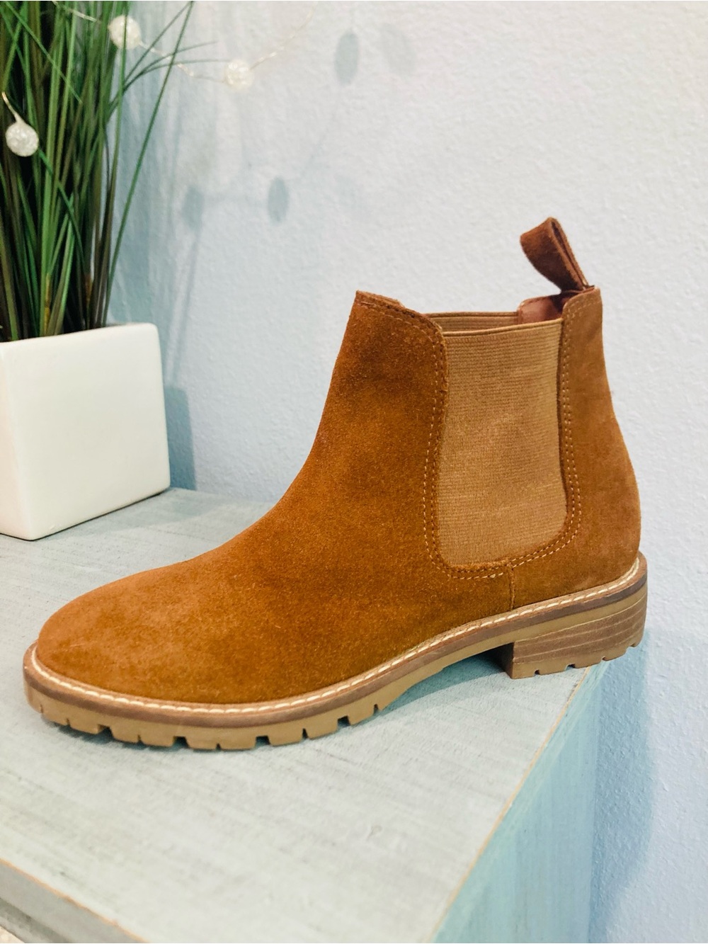 NWOB Steve Madden Leopold Suede Ankle Boots Camel Color 7M
